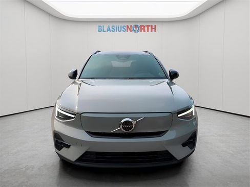 Used 2023 Volvo XC40 Recharge Ultimate w/ Protection Package Premier image 3