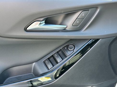 New 2026 Chevrolet Equinox LT w/ Convenience Package II image 16