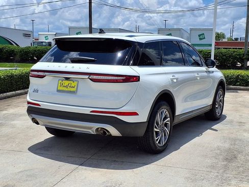 Used 2023 Lincoln Corsair FWD image 2