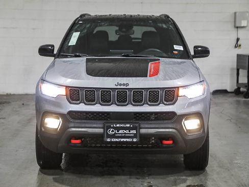 Used 2023 Jeep Compass Trailhawk image 2