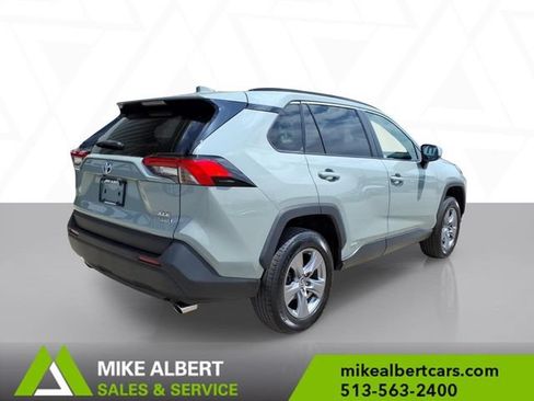 Used 2022 Toyota RAV4 XLE AWD/4WD image 7