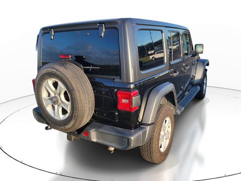 Used 2018 Jeep Wrangler Unlimited Sport S AWD/4WD image 4