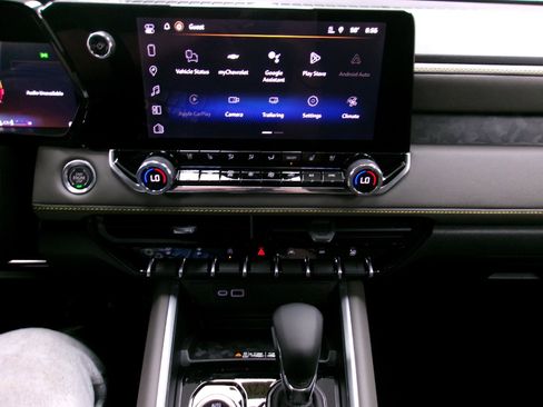 New 2026 Chevrolet Colorado ZR2 w/ Technology Package AWD/4WD image 12