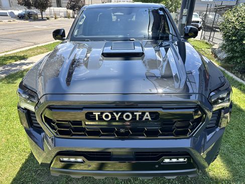 Used 2024 Toyota Tacoma TRD Pro AWD/4WD image 11