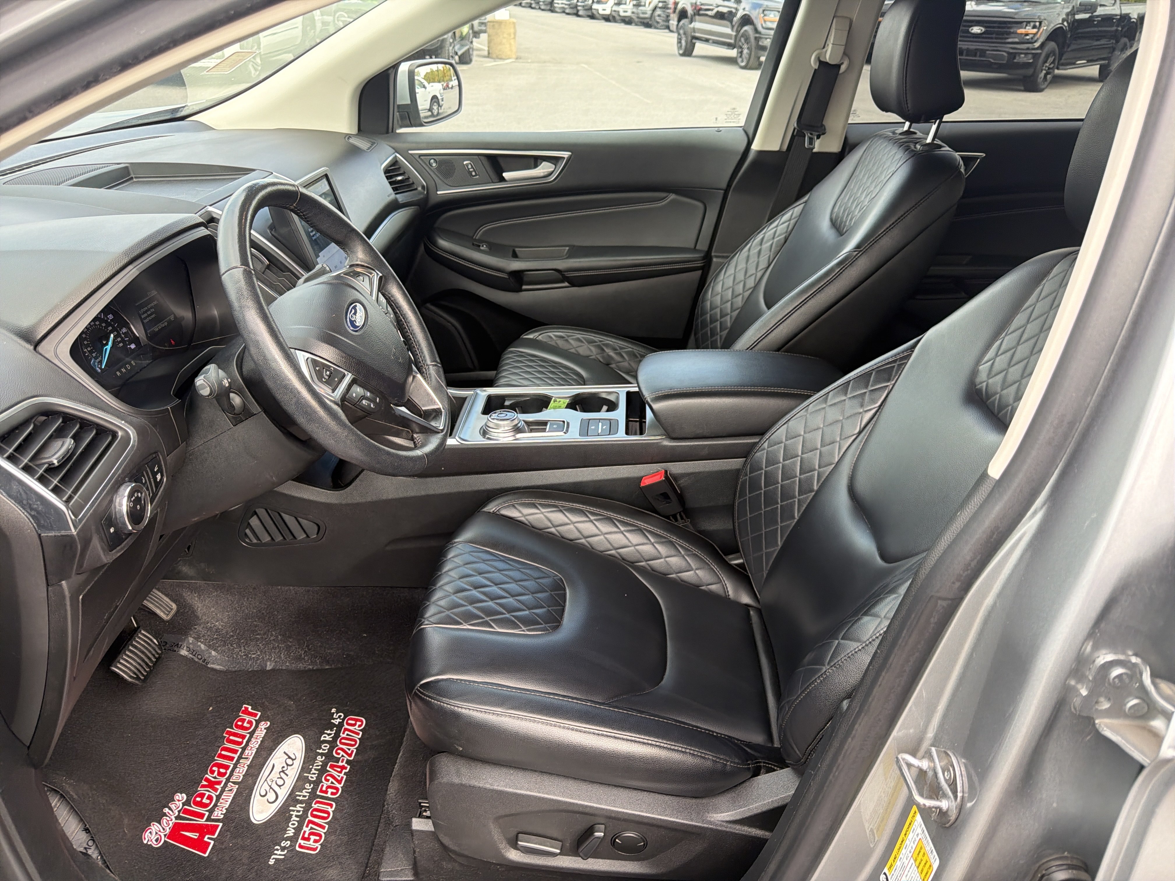 Used 2024 Ford Edge Titanium AWD/4WD image 12