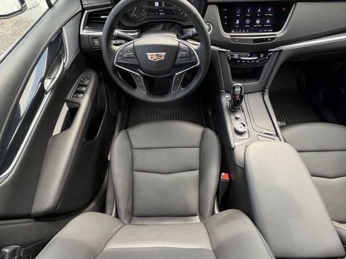 Used 2025 Cadillac XT5 Premium Luxury w/ Technology Package AWD/4WD image 26
