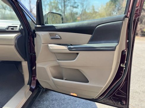 Used 2012 Honda Odyssey EX image 20
