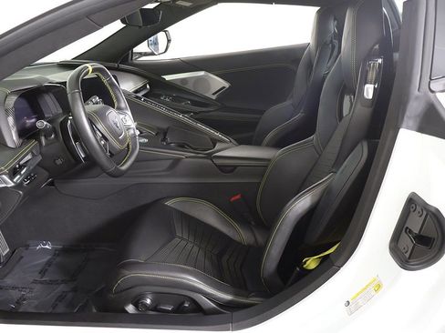 Used 2021 Chevrolet Corvette Stingray Premium Conv w/ 3LT image 32