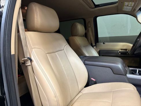 Used 2016 Ford F250 Lariat w/ Lariat Ultimate Package image 59