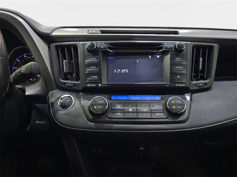 Used 2018 Toyota RAV4 XLE image 16