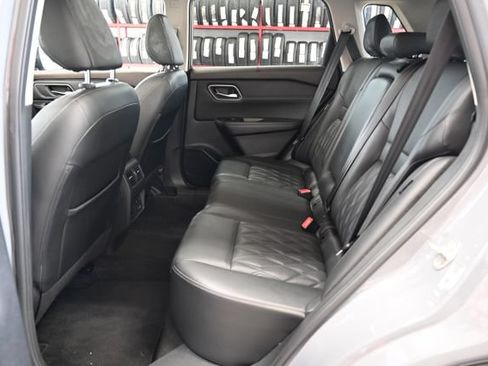 Used 2021 Nissan Rogue Platinum FWD image 12