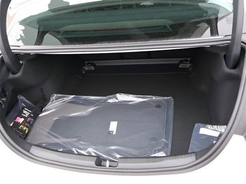 Used 2025 Mercedes-Benz C 300 4MATIC Sedan image 17