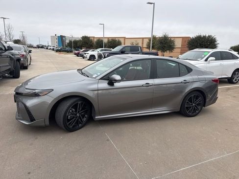 Used 2025 Toyota Camry XSE image 7