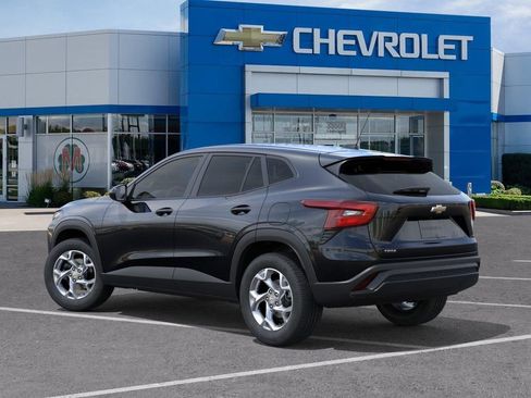 New 2026 Chevrolet Trax LS FWD image 3