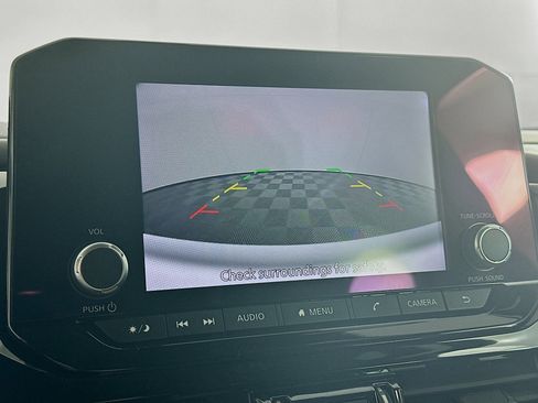 Used 2025 Nissan Pathfinder SV image 22