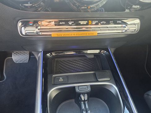 Certified 2025 Mercedes-Benz GLA 250 4MATIC image 28