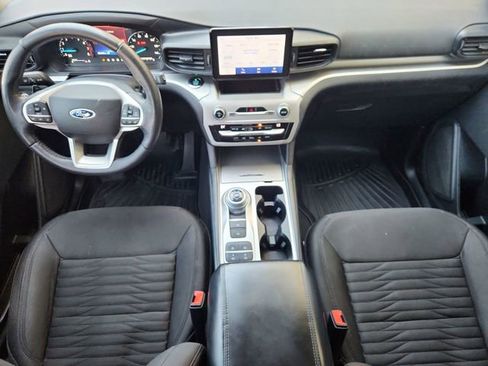 Used 2020 Ford Explorer XLT RWD image 19