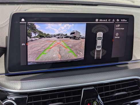 Used 2022 BMW M550i xDrive image 15