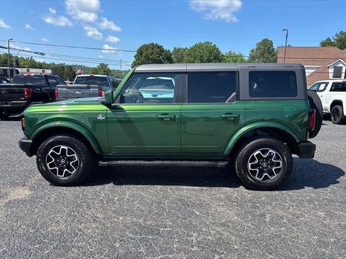 Used 2024 Ford Bronco Outer Banks AWD/4WD image 4
