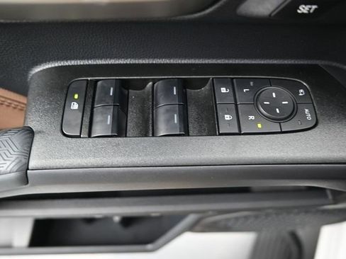 Used 2025 Toyota 4Runner Limited w/ Tow Technology Package image 10