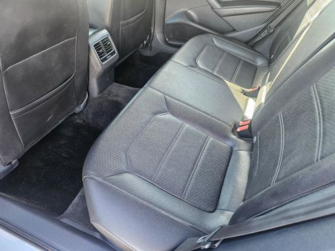 Used 2015 Volkswagen Passat TDI SE image 23