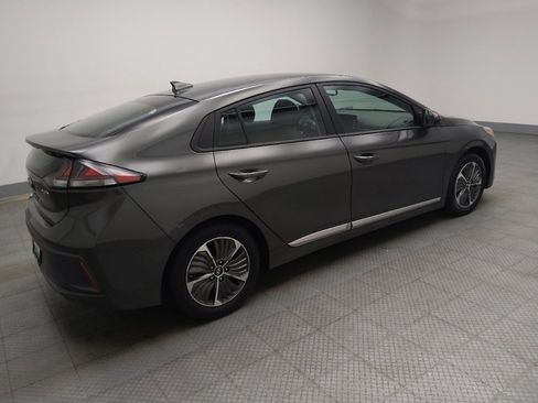 Used 2022 Hyundai Ioniq SE image 10