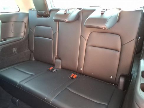 Used 2023 Nissan Pathfinder SL AWD/4WD image 22