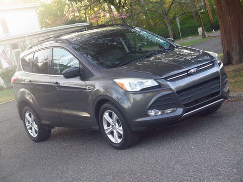 Used 2015 Ford Escape SE w/ Equipment Group 201A image 38