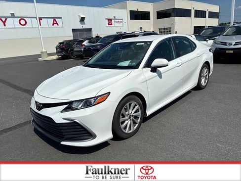 Used 2022 Toyota Camry LE FWD image 17