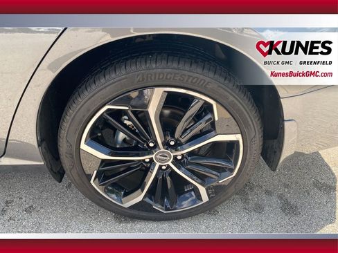 Used 2024 Nissan Altima 2.5 SR image 28