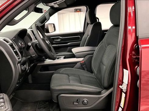 Used 2025 RAM 1500 Big Horn AWD/4WD image 24