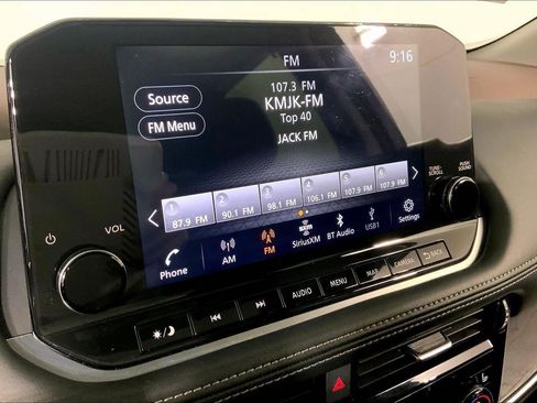 Used 2023 Nissan Rogue Platinum AWD/4WD image 6