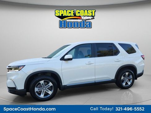 Certified 2025 Honda Pilot EX-L image 9