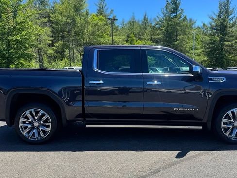 Used 2023 GMC Sierra 1500 Denali w/ Denali Reserve Package AWD/4WD image 8