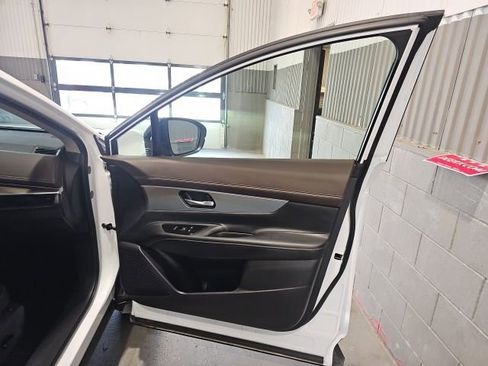 Certified 2025 Nissan Murano Platinum w/ Cargo Package AWD/4WD image 26