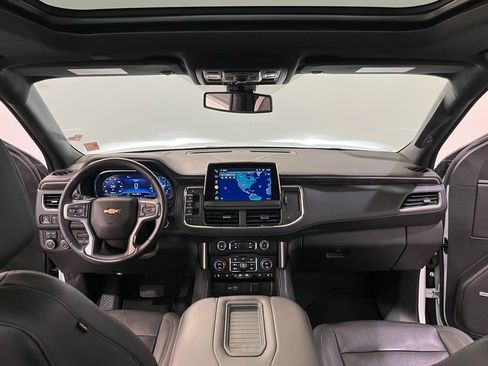 Used 2022 Chevrolet Tahoe LT w/ Luxury Package image 13