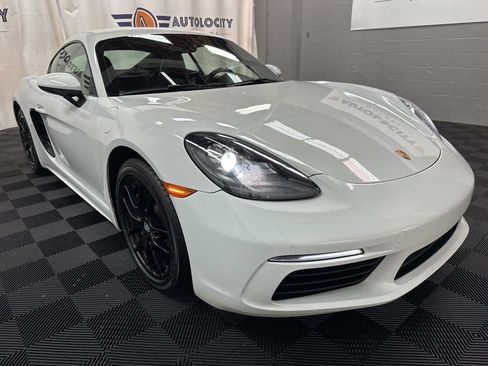 Used 2019 Porsche 718 Cayman RWD image 3