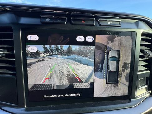 Used 2024 Ford F350 Lariat w/ Sport Appearance Package image 32