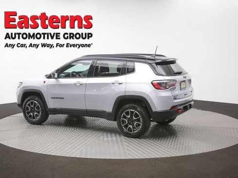 Used 2025 Jeep Compass Trailhawk w/ Trailer Tow Group AWD/4WD image 61