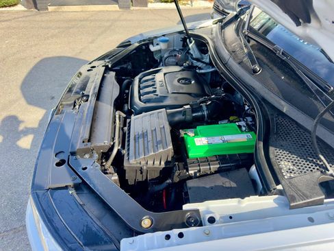 Used 2018 Volkswagen Tiguan SEL AWD/4WD image 35