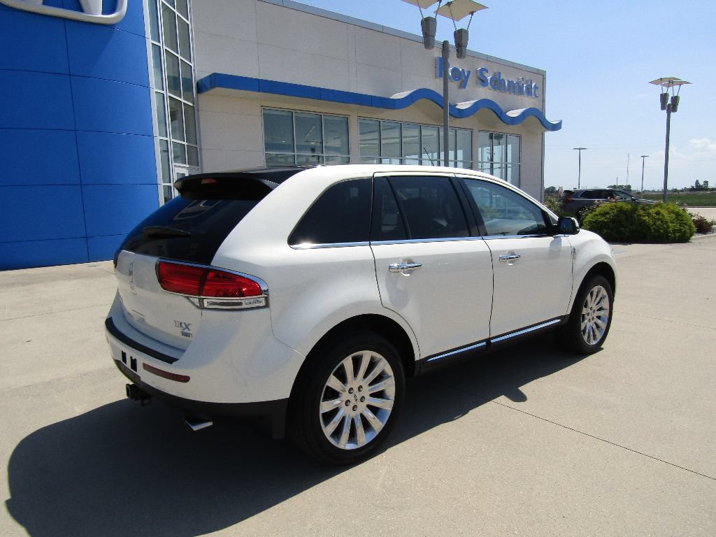 Used 2013 Lincoln MKX AWD image 5