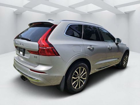 Used 2022 Volvo XC60 B5 Inscription w/ Advanced Package FWD image 3