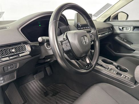 Used 2022 Honda Civic EX image 4