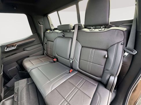 Certified 2025 Chevrolet Silverado 1500 High Country w/ Midnight Edition image 33