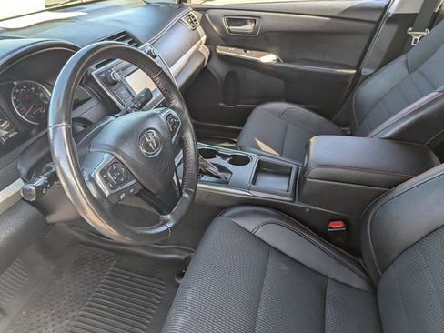 Used 2017 Toyota Camry SE image 21