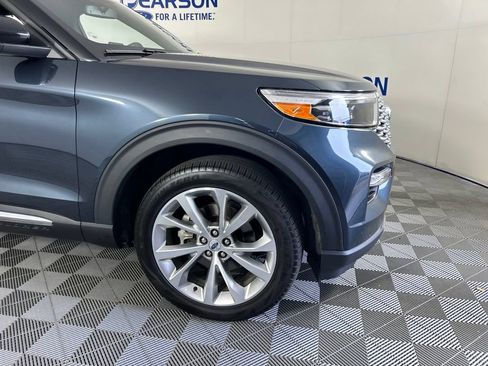Used 2023 Ford Explorer Platinum w/ Technology Package AWD/4WD image 4