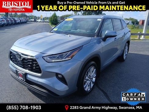 Used 2022 Toyota Highlander Limited image 3