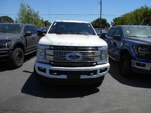 Certified 2018 Ford F350 Platinum w/ Platinum Ultimate Package AWD/4WD image 2
