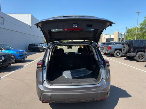 Used 2024 Nissan Rogue S AWD/4WD image 13