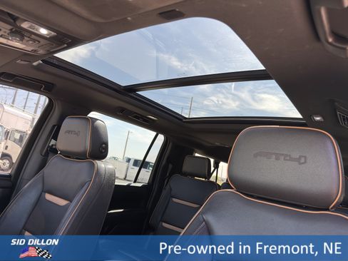 Used 2023 GMC Yukon XL AT4 w/ Technology Package AWD/4WD image 18